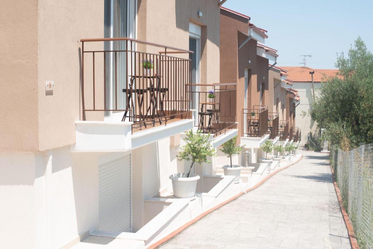 Valery Apartments ペフコホリ エクステリア 写真